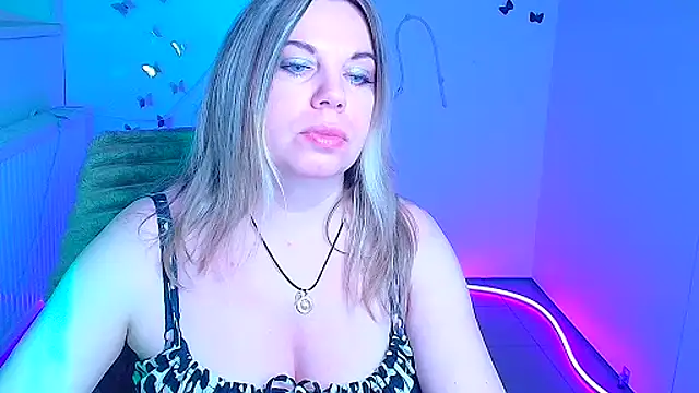 Amanda Swannn online show from 04-14-26, 05:46