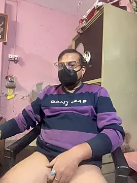 Snapshot of Saxymood1111 chatting on 12-16-25, 07:02 Saxymood1111 online show from 12-16-25, 07:02