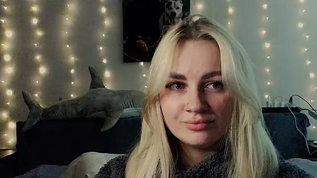 Snapshot of Whitehex666 chatting on 11-29-25, 06:44 Whitehex666 online show from 11-29-25, 06:44