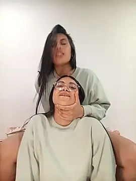 Snapshot of Violett__Rose chatting on 12-03-25, 02:08 Violett Rose online show from 12-03-25, 02:08