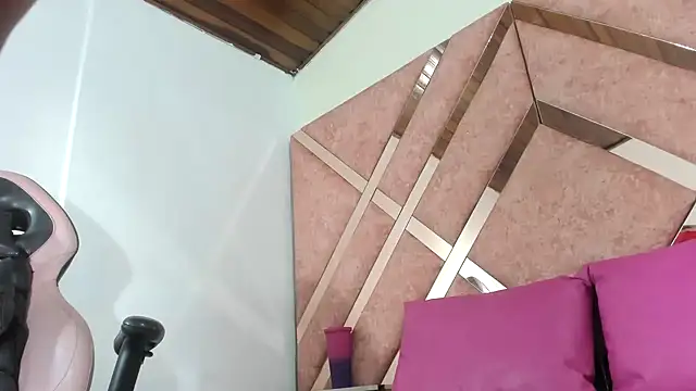 Valeria gil  online show from 02-12-26, 03:23