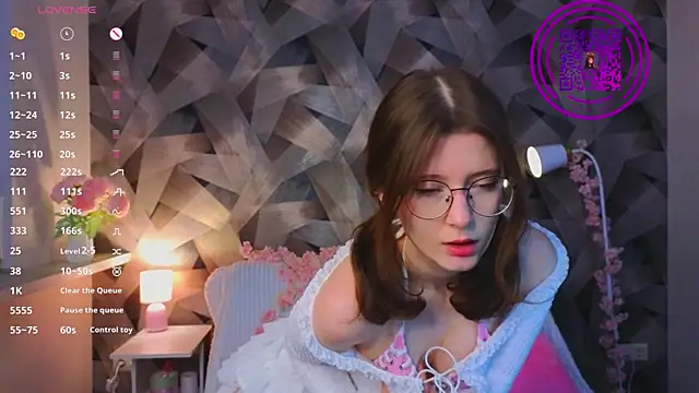 MonnaNoir online show from 12-21-25, 04:47