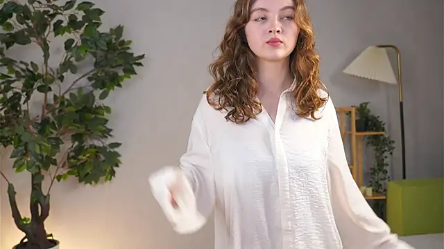 Snapshot of MarilynDibartolo chatting on 12-03-25, 07:01 MarilynDibartolo online show from 12-03-25, 07:01