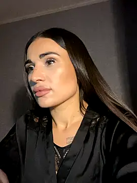 Snapshot of MonikaSi chatting on 12-04-25, 06:05 MonikaSi online show from 12-04-25, 06:05