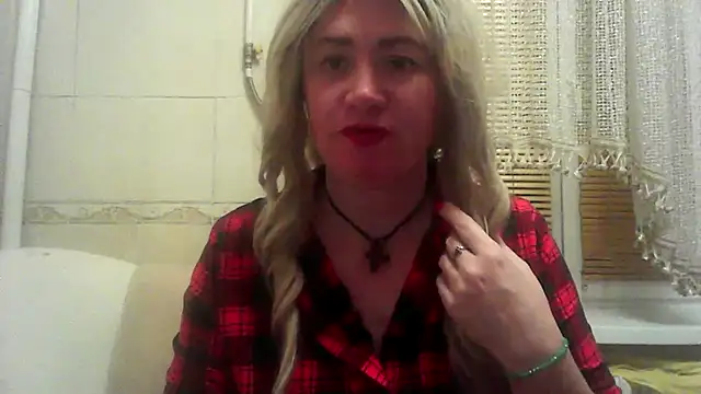 ClaireShannon online show from 12-19-25, 05:42