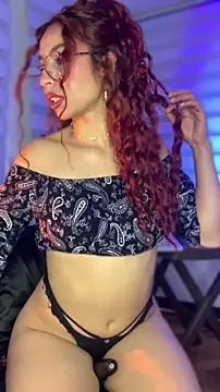 Snapshot of PrettyChloe_ chatting on 12-05-25, 02:09 PrettyChloe online show from 12-05-25, 02:09