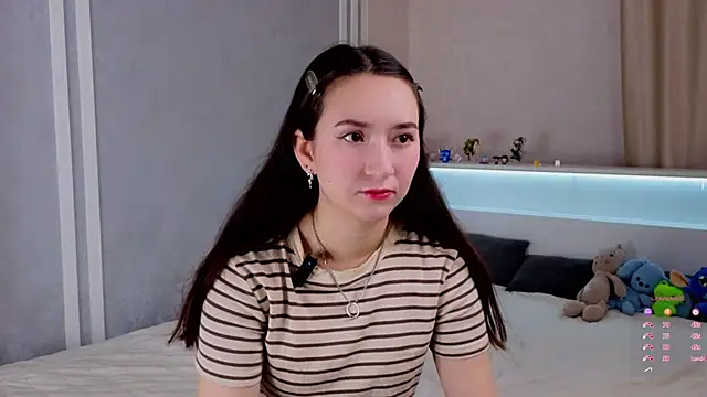 LuclieOppy online show from 12-14-25, 01:22