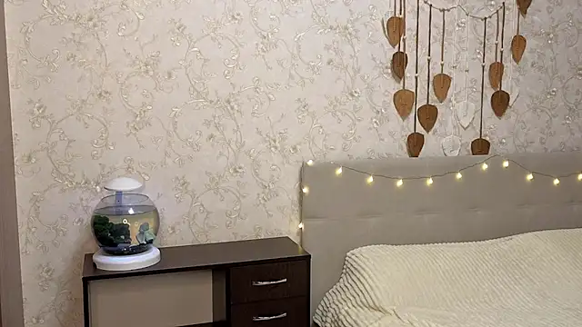 Snapshot of NaomiSwetheart chatting on 12-05-25, 02:31 NaomiSwetheart online show from 12-05-25, 02:31