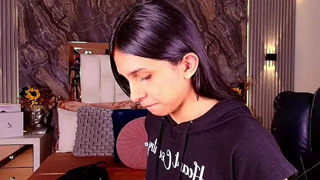 Caroline foster1 online show from 03-27-26, 12:05