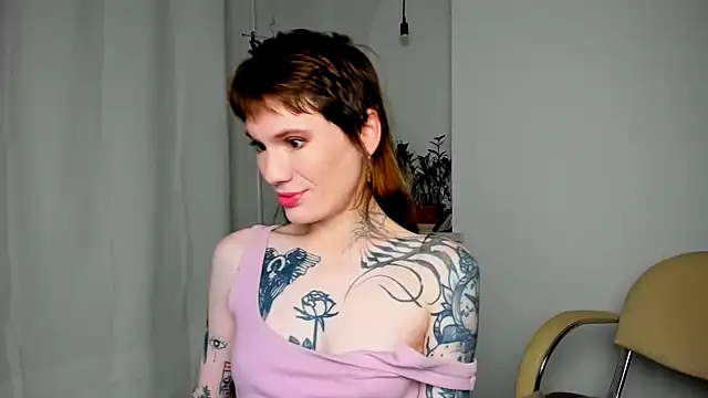 Snapshot of FogFoggyLove chatting on 12-01-25, 09:20 FogFoggyLove online show from 12-01-25, 09:20