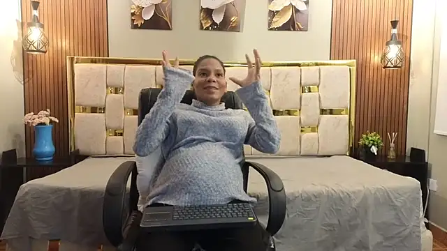  Caroline34 online show from 04-23-26, 10:47