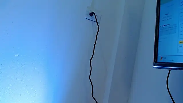 Snapshot of Lunaartistry chatting on 12-04-25, 03:27 Lunaartistry online show from 12-04-25, 03:27