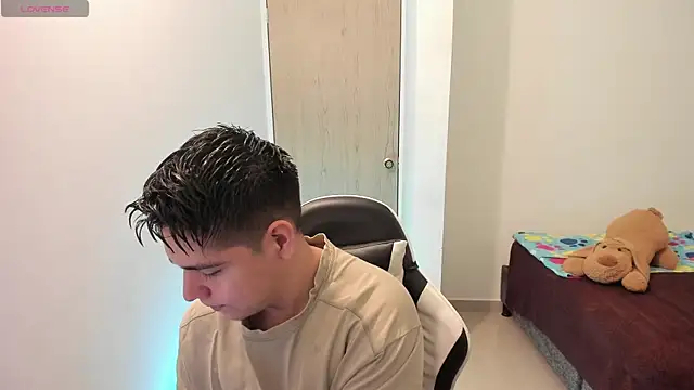 Asta YunoXXX online show from 04-26-26, 06:00