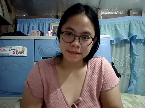 Snapshot of xxdreamgirl69 chatting on 06-19-26, 11:08 xxdreamgirl69 online show from 06-19-26, 11:08