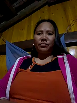 Snapshot of LeoPet2x chatting on 12-02-25, 01:05 LeoPet2x online show from 12-02-25, 01:05