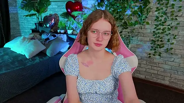 Mia Mooore online show from 02-09-26, 01:26