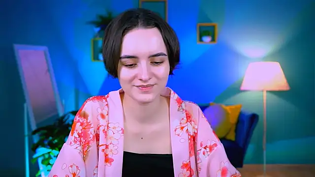 Snapshot of KateWillows chatting on 12-04-25, 04:11 KateWillows online show from 12-04-25, 04:11