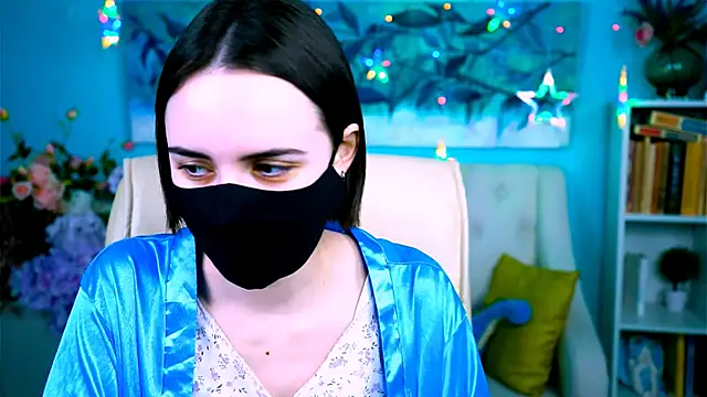 KateWillows online show from 03-26-26, 04:18