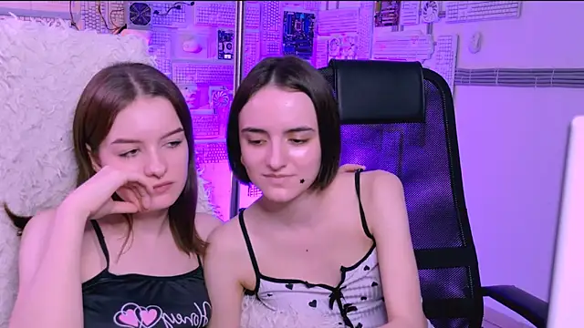 KateWillows online show from 04-16-26, 06:58