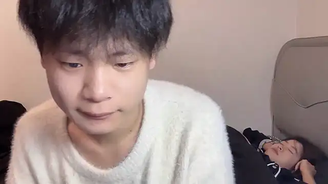 Snapshot of xiaohui660 chatting on 12-17-25, 04:02 xiaohui660 online show from 12-17-25, 04:02