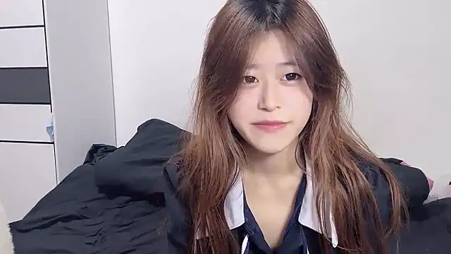 xiaohui660 online show from 12-19-25, 05:42