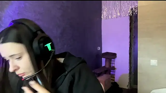 Snapshot of AngeliqueSulima chatting on 12-14-25, 07:14 AngeliqueSulima online show from 12-14-25, 07:14