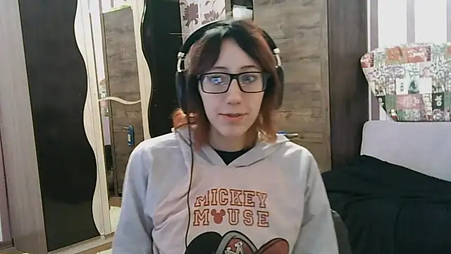 Snapshot of AmandaGimenez chatting on 12-04-25, 10:13 AmandaGimenez online show from 12-04-25, 10:13