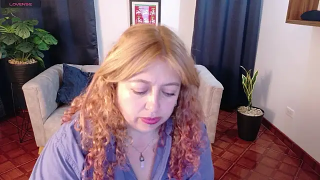 MilfArlet online show from 01-15-26, 01:59