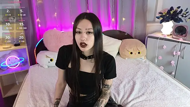 Snapshot of CosmicCanddy chatting on 12-02-25, 05:02 CosmicCanddy online show from 12-02-25, 05:02