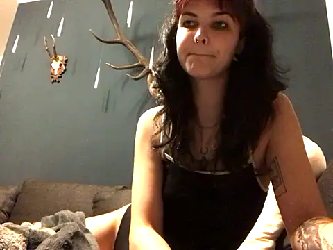 alinavampira  online show from 12-02-25, 08:26