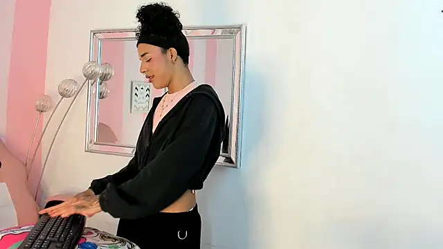 Amaia Monroe online show from 02-17-26, 04:09