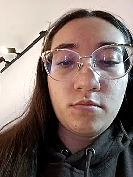 Snapshot of SwettieSammy chatting on 12-04-25, 12:14 SwettieSammy online show from 12-04-25, 12:14