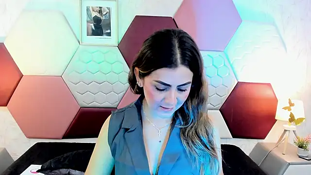 Snapshot of AriaRous chatting on 04-29-26, 05:30 AriaRous online show from 04-29-26, 05:30