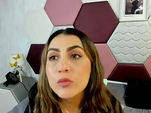 Snapshot of AriaRous chatting on 05-05-26, 03:42 AriaRous online show from 05-05-26, 03:42