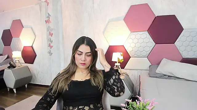 Snapshot of AriaRous chatting on 05-30-26, 04:26 AriaRous online show from 05-30-26, 04:26