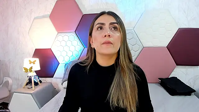 Snapshot of AriaRous chatting on 06-05-26, 02:56 AriaRous online show from 06-05-26, 02:56