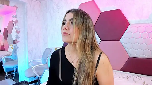 AriaRous online show from 07-02-26, 03:29