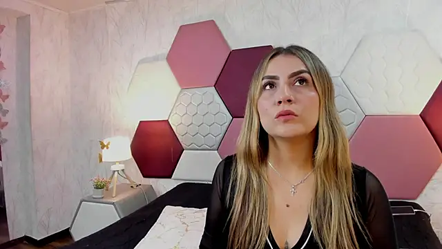 AriaRous online show from 07-12-26, 02:30