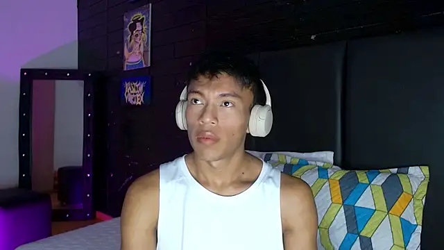 santinaughty online show from 01-07-26, 09:17