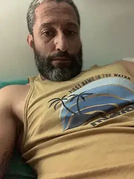 Snapshot of Calientesensible chatting on 03-23-26, 03:32 Calientesensible online show from 03-23-26, 03:32