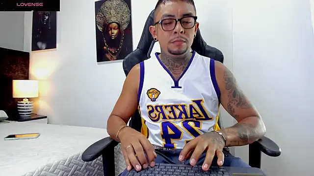 BASTIAN NICOLAS  online show from 01-08-26, 09:17