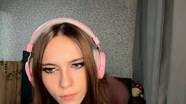 Snapshot of EvaLoveer chatting on 12-01-25, 11:04 EvaLoveer online show from 12-01-25, 11:04