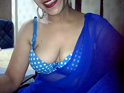 Hotronita123 online show from 07-02-26, 05:41