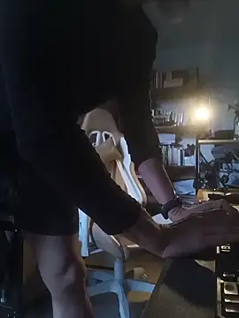 DanWolverin online show from 02-11-26, 04:34