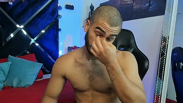 Snapshot of Franco_banderas chatting on 12-15-25, 12:53 Franco banderas online show from 12-15-25, 12:53