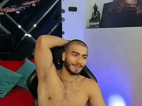 Snapshot of Franco_banderas chatting on 12-16-25, 02:22 Franco banderas online show from 12-16-25, 02:22