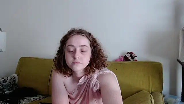 DeliaBlew online show from 05-21-26, 04:47