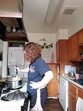 DeliaBlew online show from 06-14-26, 06:32