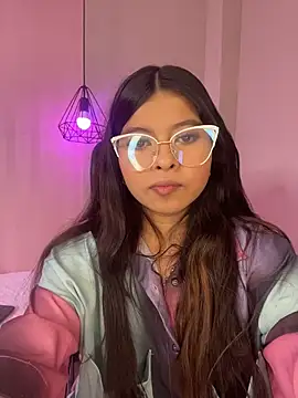 Snapshot of Scarletrose_ chatting on 12-02-25, 08:04 Scarletrose online show from 12-02-25, 08:04