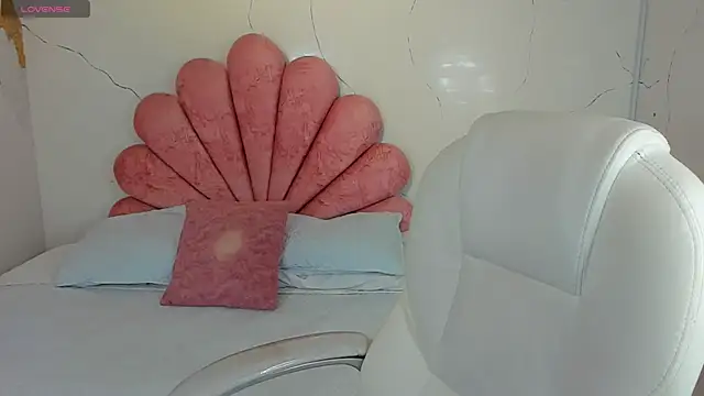 Cherrybombs  online show from 03-04-26, 12:44